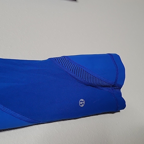 Lululemon Blue and Black Striped Capri Leggings - Picture 6 of 8